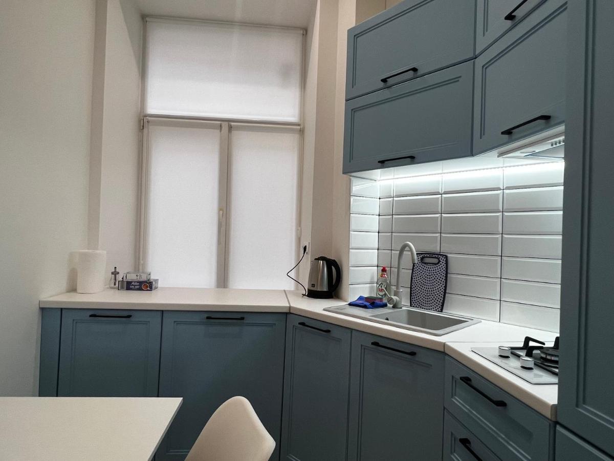 Apartment Lesya Kurbasa Λβιβ Εξωτερικό φωτογραφία