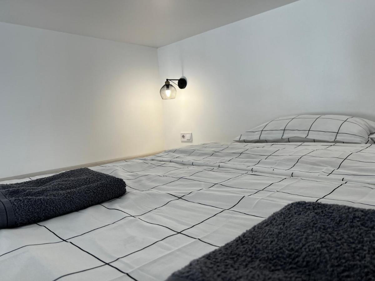 Apartment Lesya Kurbasa Λβιβ Εξωτερικό φωτογραφία