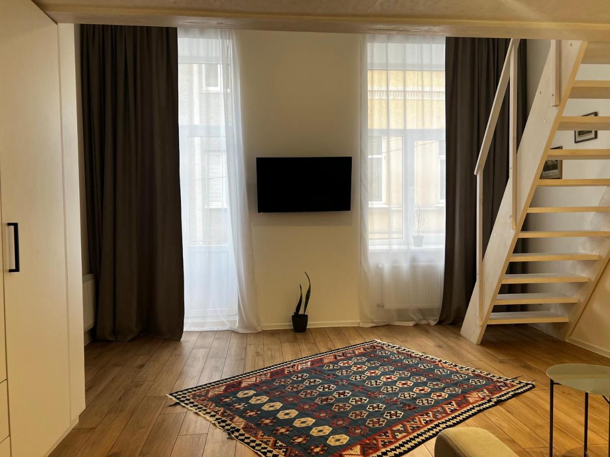 Apartment Lesya Kurbasa Λβιβ Εξωτερικό φωτογραφία