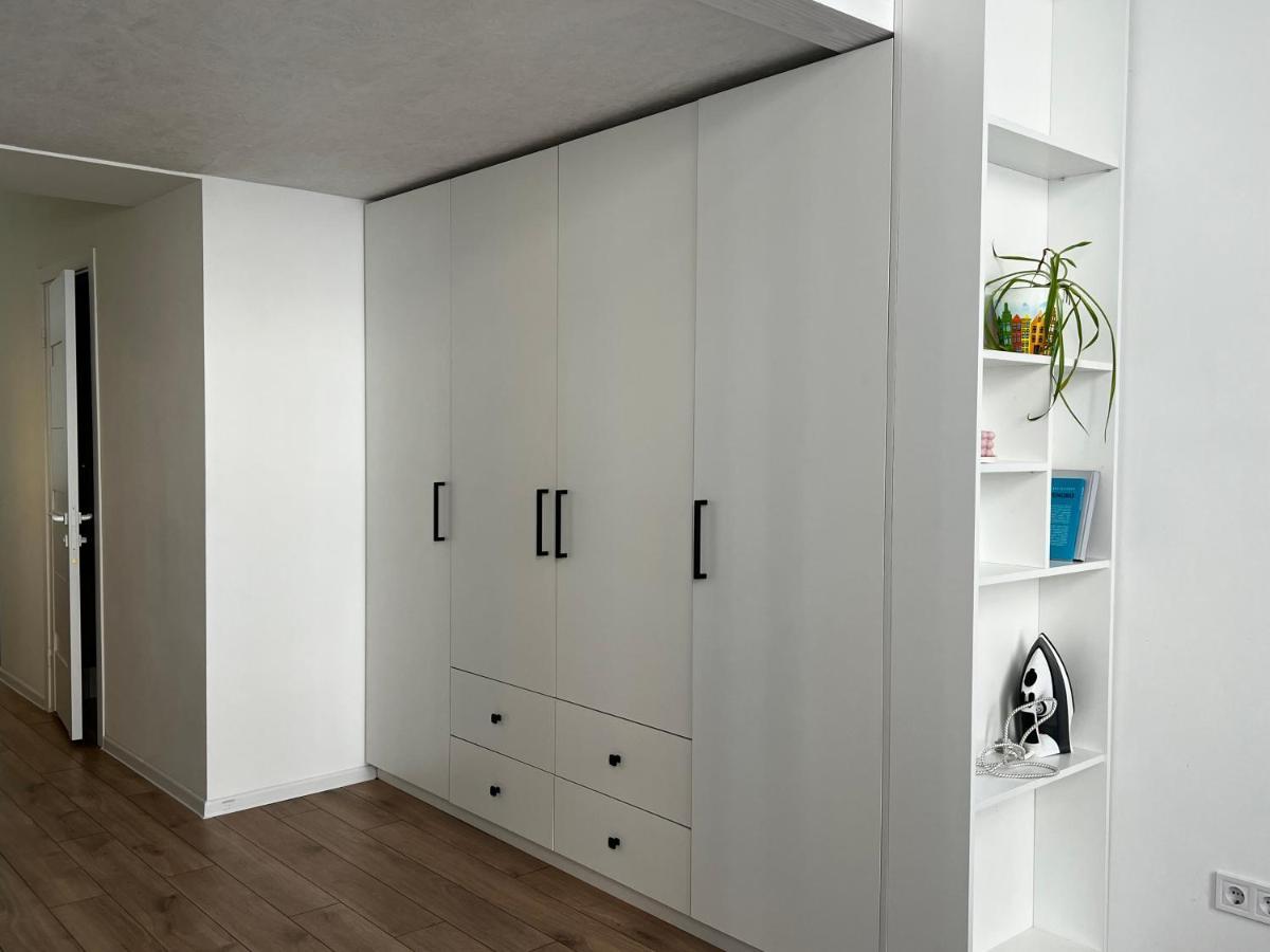 Apartment Lesya Kurbasa Λβιβ Εξωτερικό φωτογραφία