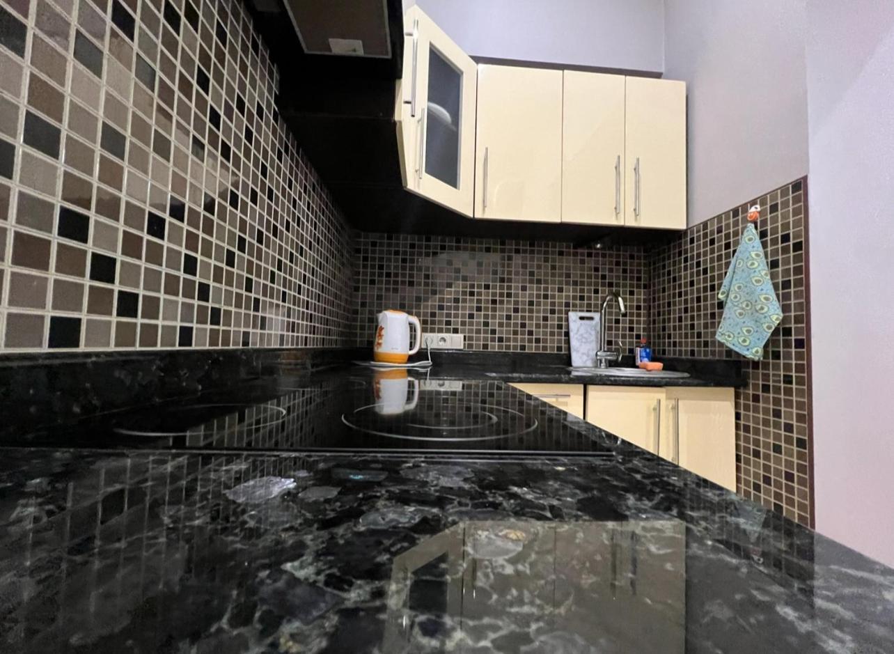 Apartment Lesya Kurbasa Λβιβ Εξωτερικό φωτογραφία