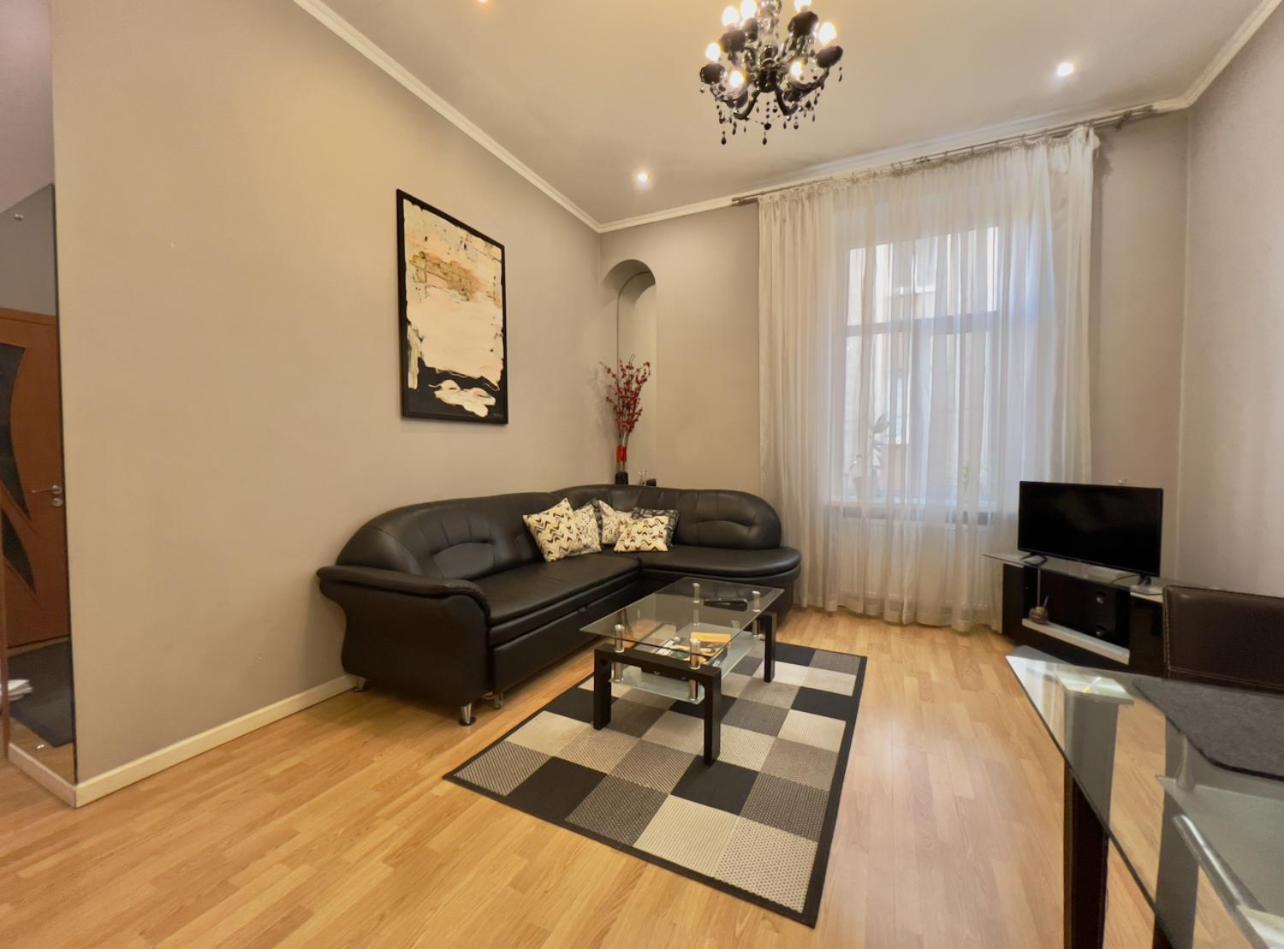 Apartment Lesya Kurbasa Λβιβ Εξωτερικό φωτογραφία