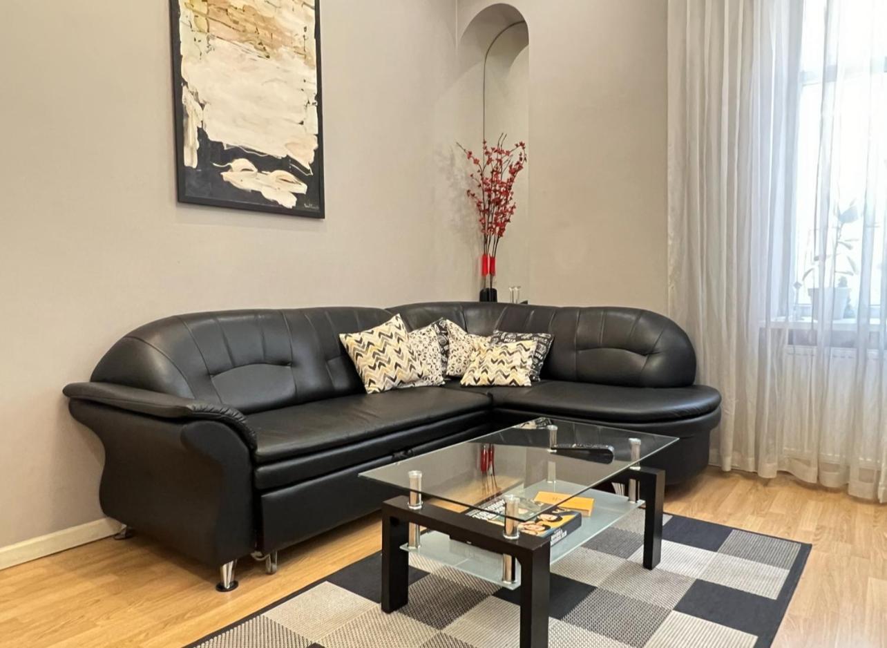 Apartment Lesya Kurbasa Λβιβ Εξωτερικό φωτογραφία