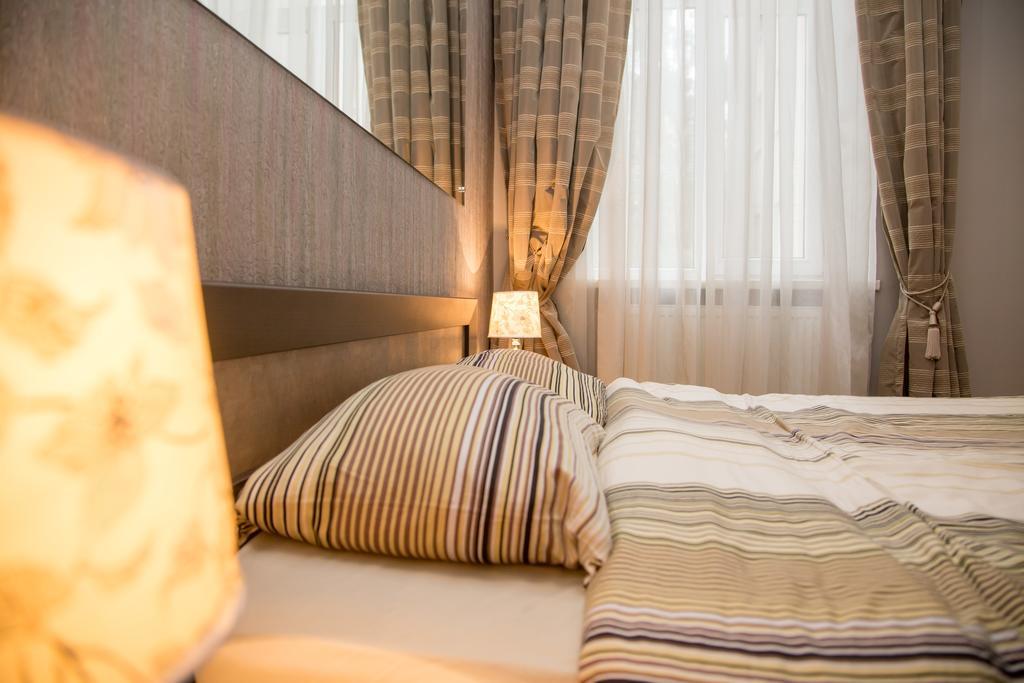 Apartment Lesya Kurbasa Λβιβ Εξωτερικό φωτογραφία