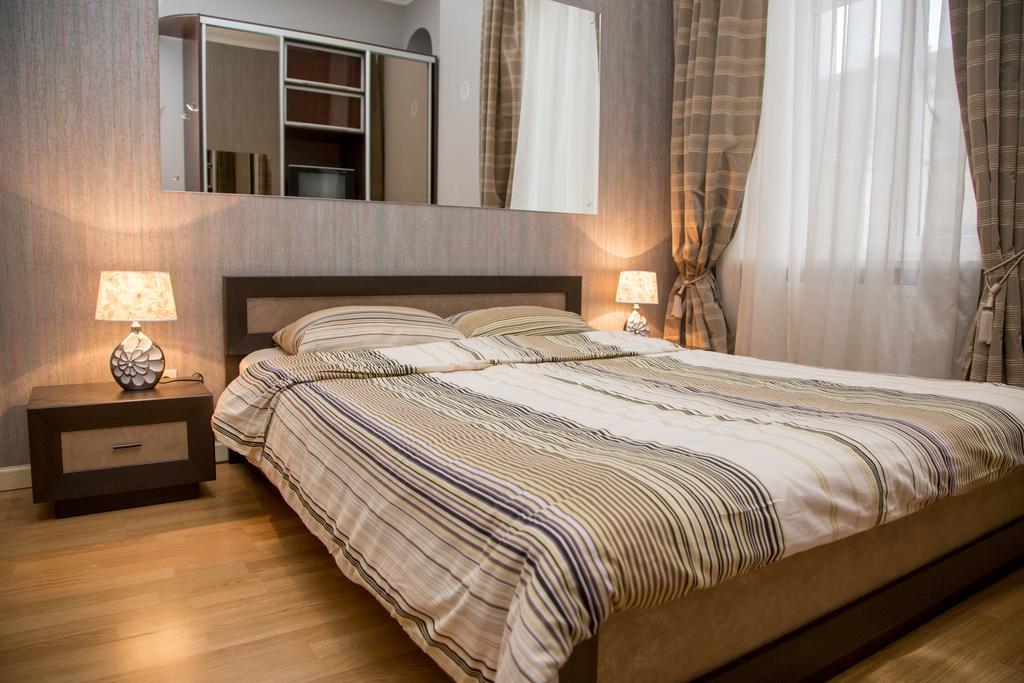 Apartment Lesya Kurbasa Λβιβ Εξωτερικό φωτογραφία